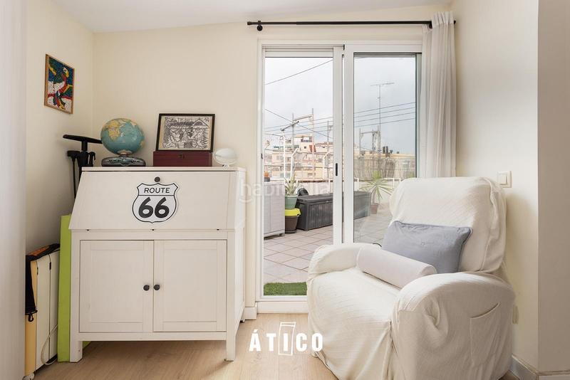 Foto 38950c45-92cb-4a14-b3f9-9d41aca07896. Dachwohnung mit heizung in Guinardó Barcelona