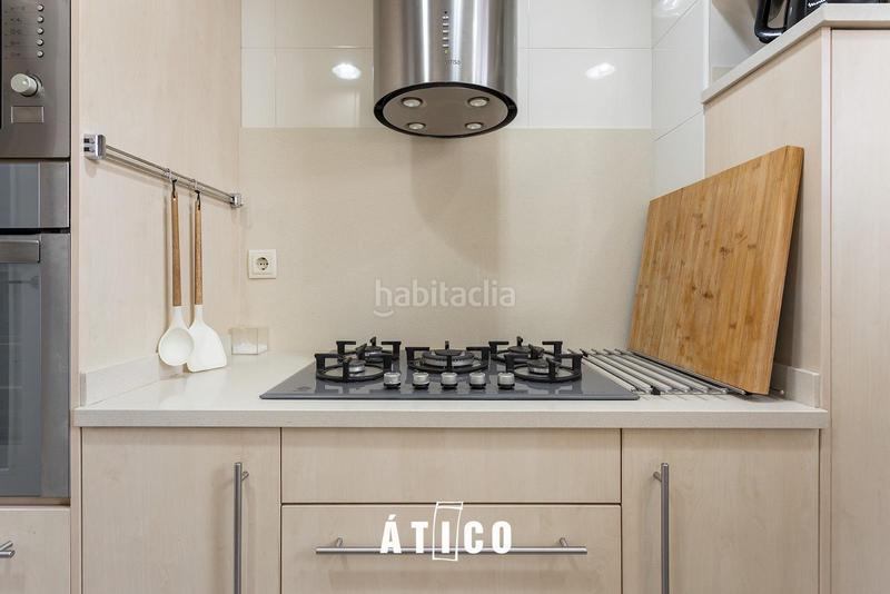 Foto 79d15e3b-3ad6-41b3-83df-e3909f6af282. Dachwohnung mit heizung in Guinardó Barcelona