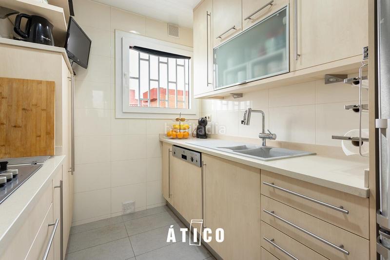 Foto 8443de7e-e180-4d17-880f-7651f44db65d. Dachwohnung mit heizung in Guinardó Barcelona