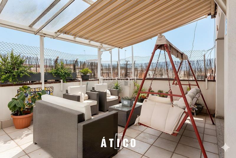 Foto 91507507-ea18-40a4-98bb-935bd654fdf2. Dachwohnung mit heizung in Guinardó Barcelona