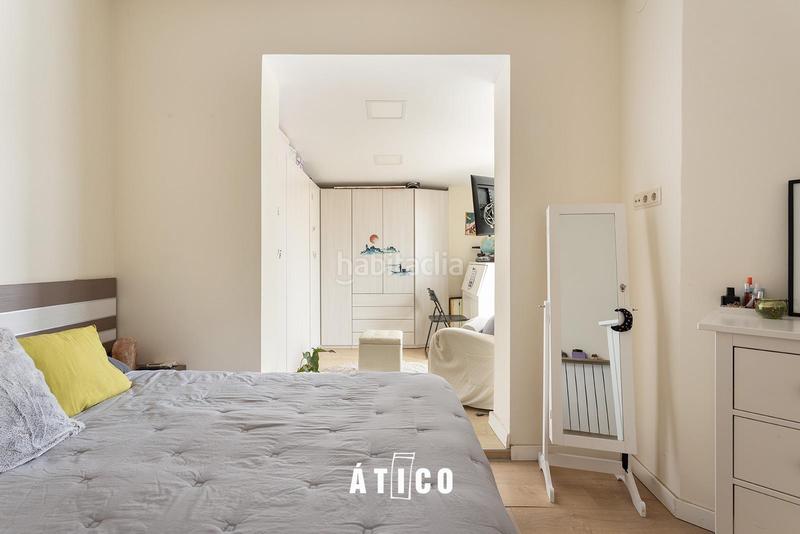 Foto c84c6397-c25d-438d-b3f1-043f4ca24f16. Dachwohnung mit heizung in Guinardó Barcelona