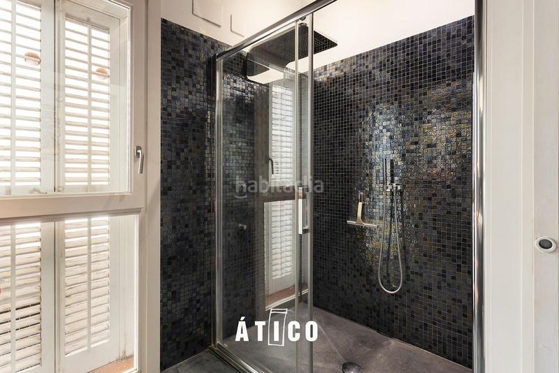 Foto 30b98185-188e-449c-86b8-92d1c2584b8d. Affitto attico con riscaldamento in Raval Barcelona