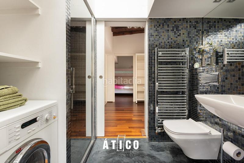 Foto 8c293327-3674-4345-b5a1-0f470397ed28. Location attique avec chauffage dans Raval Barcelona