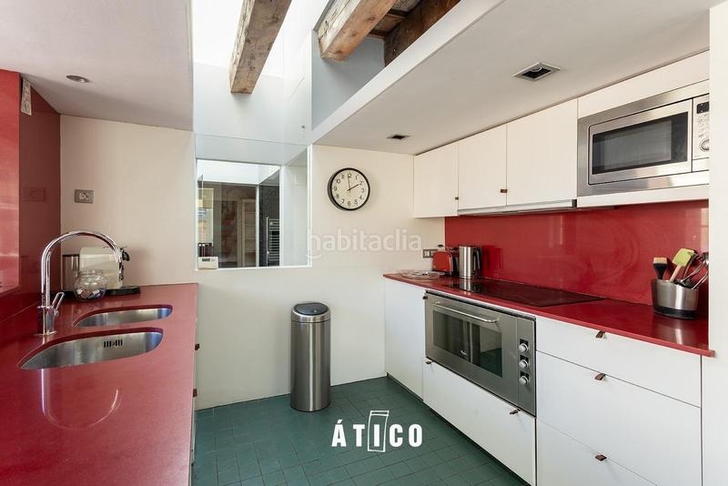 Foto c7194d0a-bf6f-412b-89c6-2c0f3042c30a. Location attique avec chauffage dans Raval Barcelona