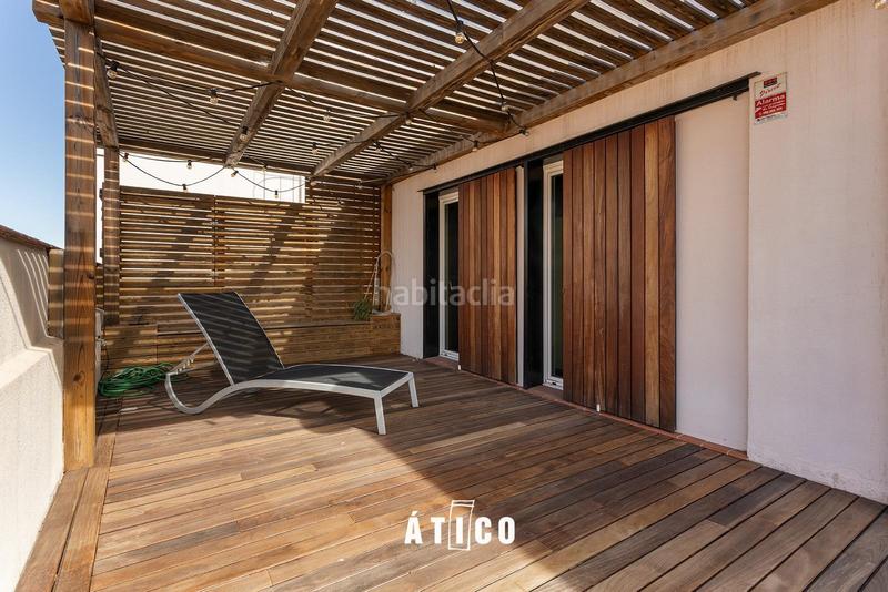 Foto ee0273d9-74fb-4378-b984-024d105e8b68. Location attique avec chauffage dans Raval Barcelona