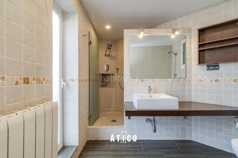 Foto 6a175f00-52ee-4d16-b304-fe4517219715. Ático atico luminoso con terraza en zona muy tranquila en Barcelona