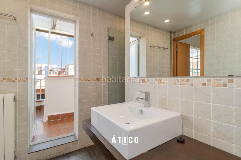 Foto 82f3d9e7-4255-476f-a359-cea63295392a. Ático atico luminoso con terraza en zona muy tranquila en Barcelona