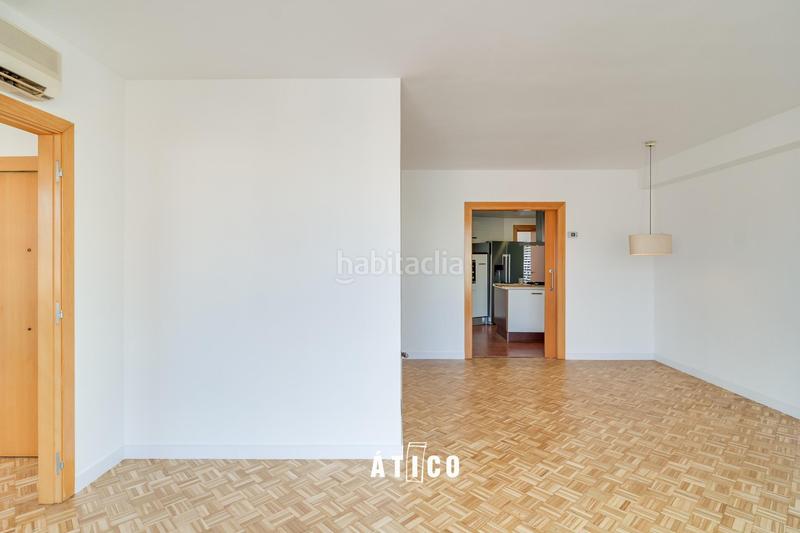 Foto c502c32c-15d8-4e35-a003-8731e65639c4. Ático atico luminoso con terraza en zona muy tranquila en Barcelona