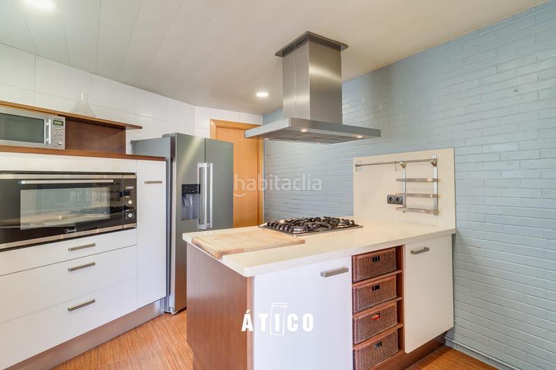 Foto d841527f-3c0e-4e2f-8852-4a0b2e517324. Ático atico luminoso con terraza en zona muy tranquila en Barcelona