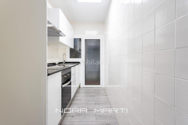 Foto b1a798a8-e3aa-4db6-ae2d-edfd365bd290. Flat with heating in Can Baró Barcelona