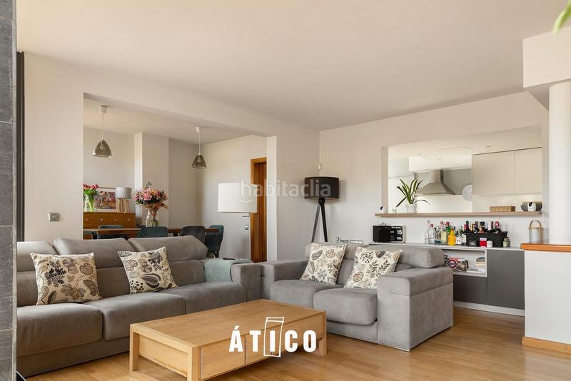 Foto 5c7746d9-7471-408f-92f3-63c35ee53d45. Location attique avec chauffage parking dans Sarrià Barcelona