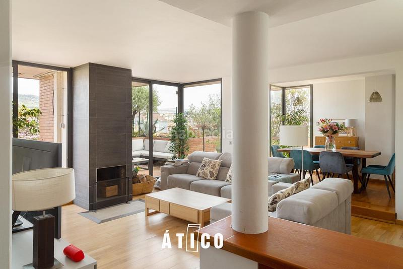 Foto e60b2729-0f18-41cd-a44a-546e5491fb75. Location attique avec chauffage parking dans Sarrià Barcelona