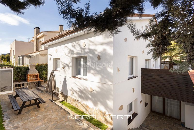 Foto be242b29-8f1b-46d8-9707-f6bf6a72c330. Casa amb calefacció aparcament a La Plana-Bellsoleig Sant Just Desvern