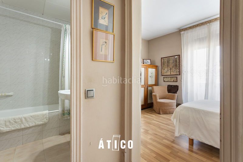 Foto ae210a98-78a6-47be-9988-f0986cf1b1af. Àtic amb aparcament a Sant Gervasi - Galvany Barcelona