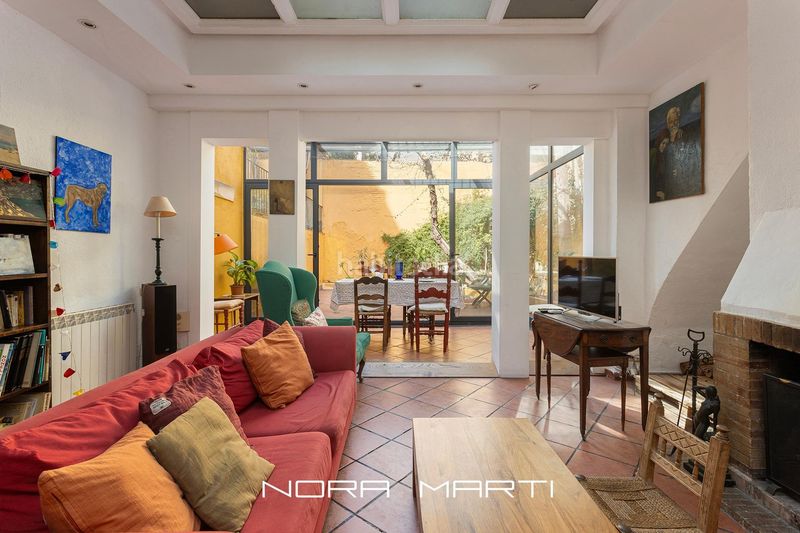 Foto 1d31e723-0fb3-42ff-a554-44d9b3117d73. Casa amb calefacció a Vila de Gràcia Barcelona