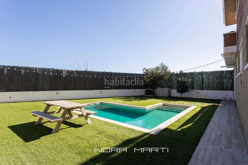 Foto 57ec52a4-24c9-4739-8c0d-70165b678ca4. Casa amb calefacció aparcament piscina a La Plana-Bellsoleig Sant Just Desvern