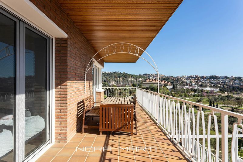 Foto a3f88a14-6461-494e-835b-1040837ebec0. Casa amb calefacció aparcament piscina a La Plana-Bellsoleig Sant Just Desvern