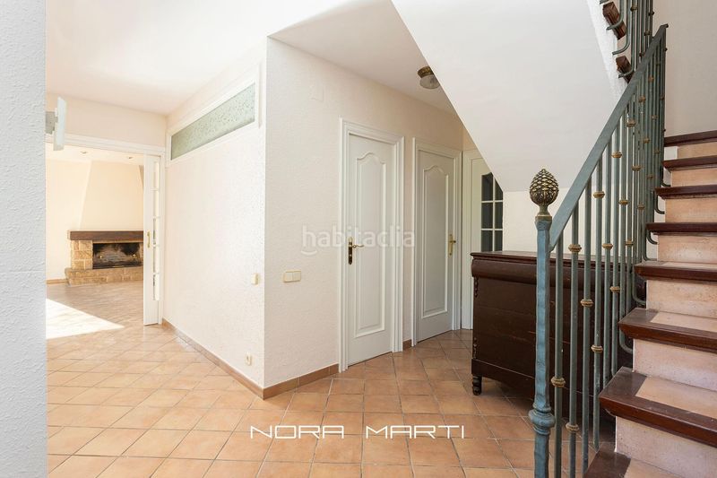 Foto f10f3b2b-33e8-499d-903f-c049f79441c4. Casa amb aparcament a Bellaterra