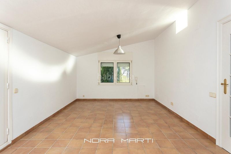 Foto f7d603ff-6781-4b79-b8dd-1ccf264cf538. Casa amb aparcament a Bellaterra