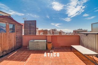 Ático en El Camp d´en Grassot i Gràcia Nova. Sobreatico con encanto en gracia