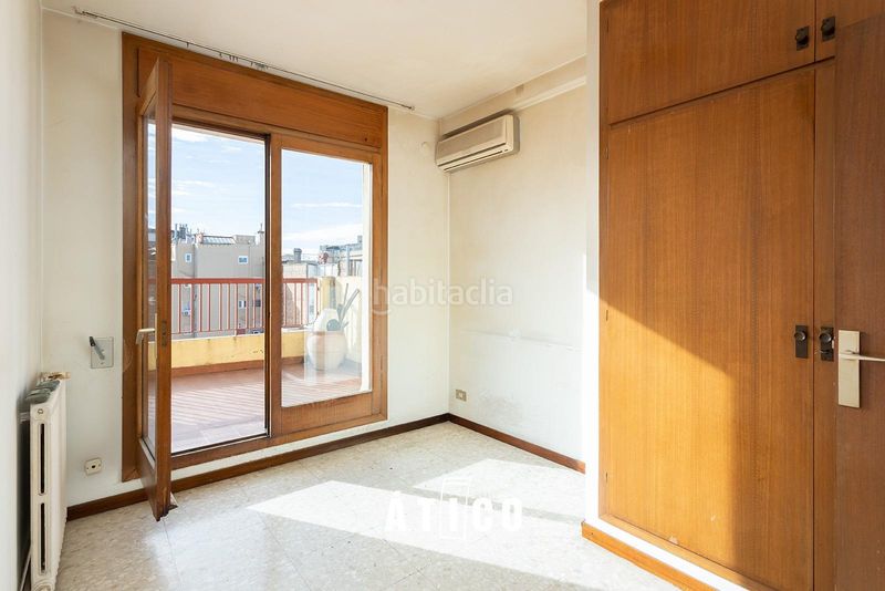 Foto 32768e30-4021-4e8f-a13b-f636ad90b395. Àtic amb calefacció aparcament piscina a Sant Gervasi - Galvany Barcelona