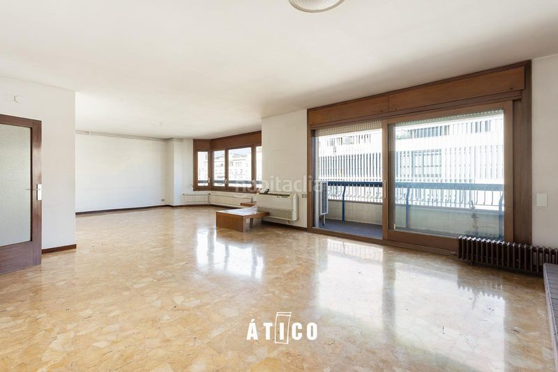 Foto 3cb3b505-7b29-4d8f-a805-8d68e303fd7f. Àtic amb calefacció aparcament piscina a Sant Gervasi - Galvany Barcelona
