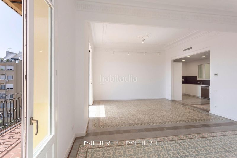 Foto 4bbec6a0-70aa-4201-be1b-c05625caf4f2. Alquiler piso magnifico piso en finca regia reformado en eixample en Barcelona