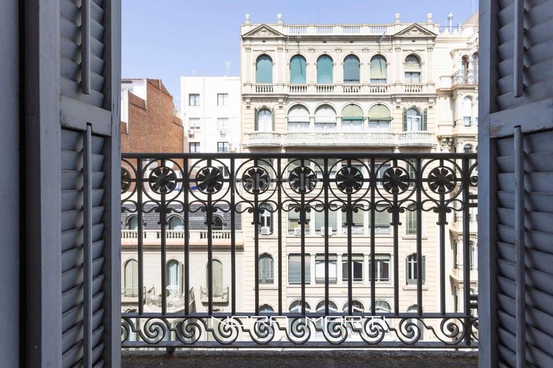 Foto 4ea4788d-a110-48ce-96b6-243ae5a60e18. Alquiler piso magnifico piso en finca regia reformado en eixample en Barcelona