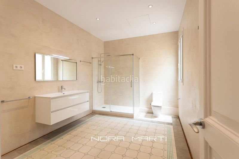 Foto 707bd61d-ebb1-4788-8d40-0be3ff3a9971. Alquiler piso magnifico piso en finca regia reformado en eixample en Barcelona