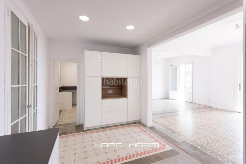 Foto d5ca57f0-f964-41d1-b5f0-8221c27abd32. Alquiler piso magnifico piso en finca regia reformado en eixample en Barcelona