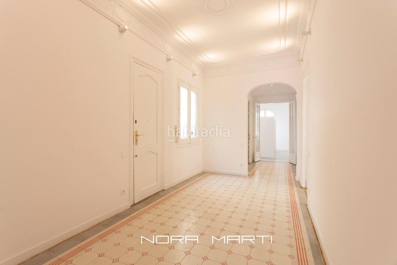 Foto e6c34052-0332-449e-a019-0f13d0ed10dc. Alquiler piso magnifico piso en finca regia reformado en eixample en Barcelona