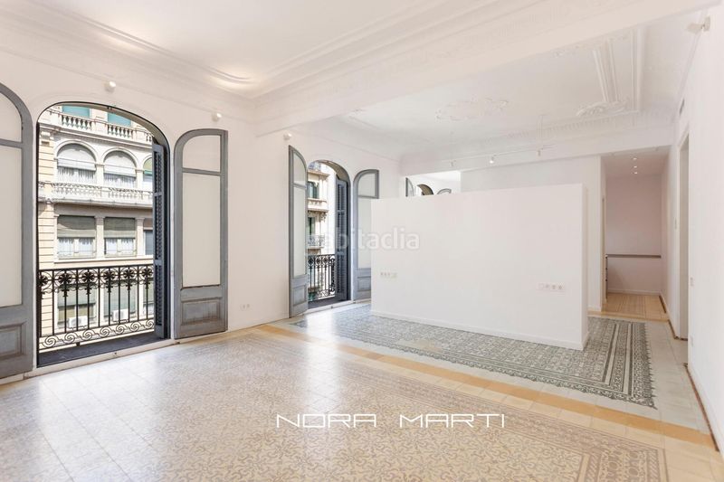 Foto f663a607-b9d2-4f33-8311-31ed7e5c29fc. Alquiler piso magnifico piso en finca regia reformado en eixample en Barcelona