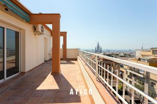 Ático en Baix Guinardó. Atico con una terraza espectacular y vistas unicas sobre barcelo
