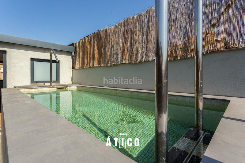 Foto 08215765-f018-4087-9fe6-a507cd962e2f. Àtic amb calefacció aparcament piscina a Putget - Farró Barcelona