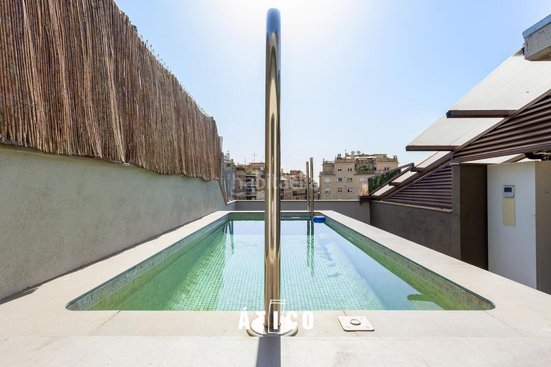 Foto 4c5bf4b2-6c94-41bb-93e1-2ec7530b4372. Àtic amb calefacció aparcament piscina a Putget - Farró Barcelona