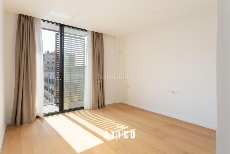 Foto 9fd77d6a-7764-4eee-b3fc-09a3a6c84f18. Àtic amb calefacció aparcament piscina a Putget - Farró Barcelona