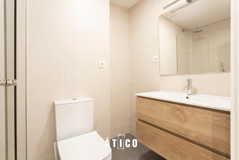 Foto b557aca5-ca07-4c47-b882-2b49829ce217. Àtic amb calefacció aparcament piscina a Putget - Farró Barcelona