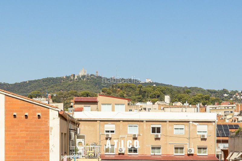Foto d9408f9c-90ae-4b20-8dba-e803907fed32. Àtic amb calefacció aparcament piscina a Putget - Farró Barcelona