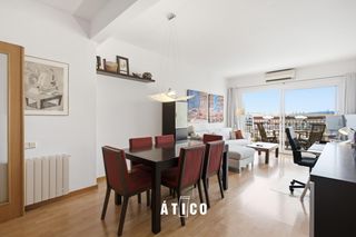Ático en Sants. Ático sereno y luminoso