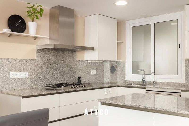 Foto f4a49744-dcfe-4e8f-b8b5-12fcb77df5ff. Rent flat with heating in Putget - Farró Barcelona