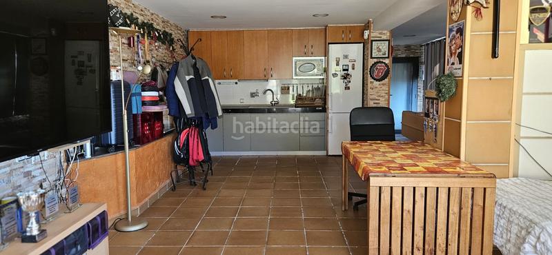 Foto 2327c11c-53a8-4745-89d6-83bd25b1e5b8. Haus mit heizung parking in Corbera de Llobregat