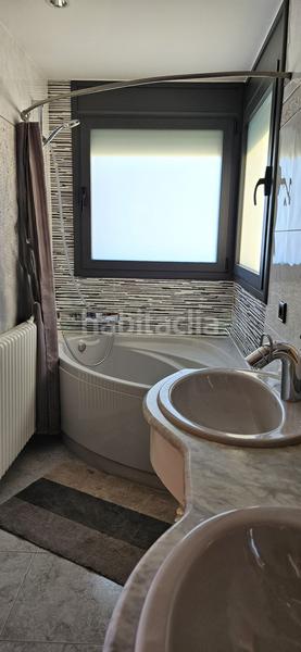 Foto 35e40102-9cd5-4975-be72-669d2c0ead3d. Haus mit heizung parking in Corbera de Llobregat