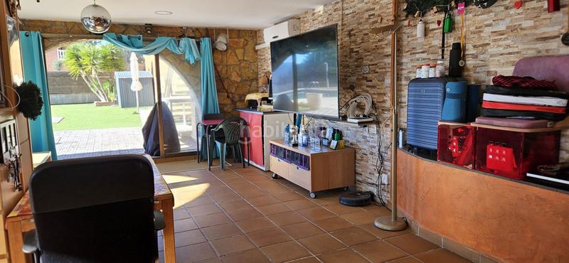 Foto d00be5db-6f3c-464f-b05f-f7ebc4f09380. Haus mit heizung parking in Corbera de Llobregat