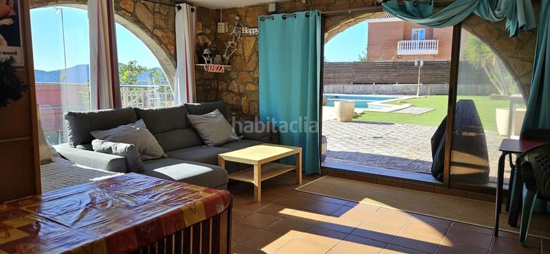 Foto e5625185-1e65-4add-bfb5-ea31905ab0d6. Haus mit heizung parking in Corbera de Llobregat