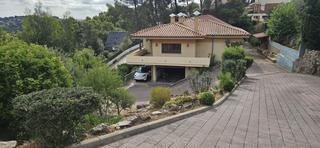 Haus  Corbera. Casa en venta en corbera de llobregat, 4 dormitorios.