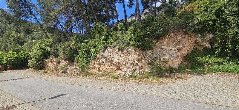 Foto ee4ac380-a75d-4c3b-aff1-0e163b83ce50. Terreny residencial a Corbera de Llobregat