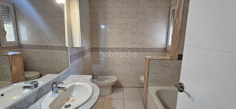 Foto 36a9828e-817a-4506-9e84-1de265c1bd81. Casa amb calefacció aparcament a Corbera de Llobregat
