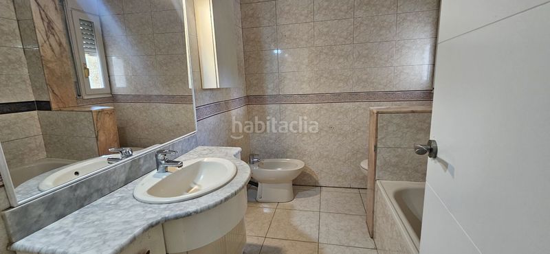 Foto 881e46f3-30c1-4c56-8994-c7f028c98a42. Casa amb calefacció aparcament a Corbera de Llobregat