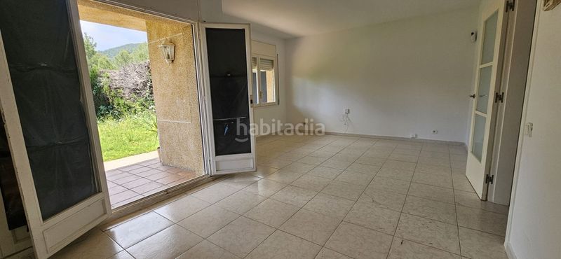 Foto e014a5a1-42de-44a4-9795-e9bbe9167697. Casa amb calefacció aparcament a Corbera de Llobregat