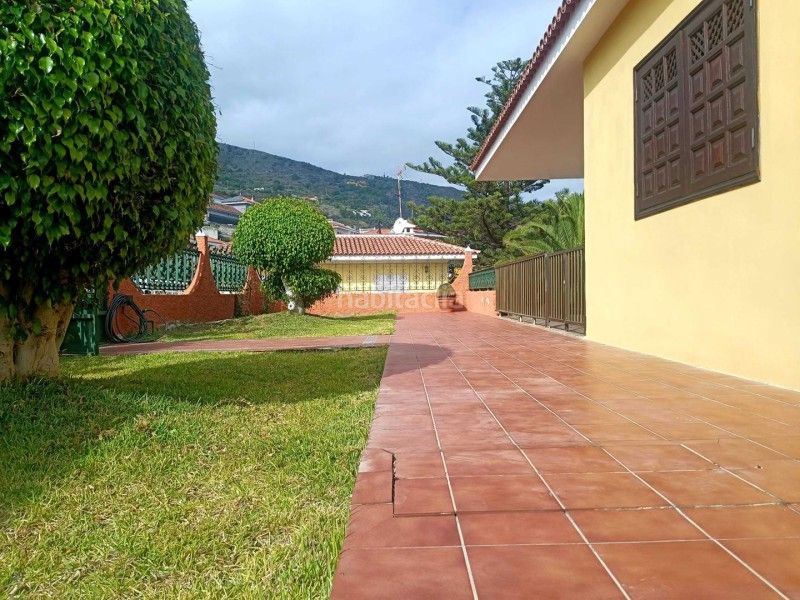 Foto d2e0643d-4668-40d3-9edc-e045e45a434b. Lloguer pis a calle araucaria a Icod de los Vinos pueblo Icod de los Vinos